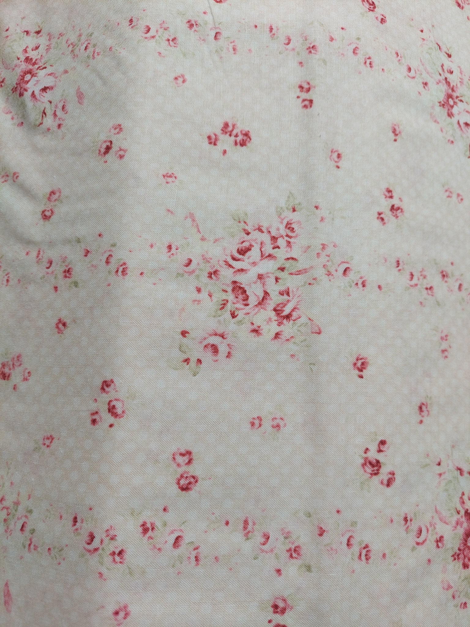 Durham cotton fabric by Lecien 9622N Roses on Ivory