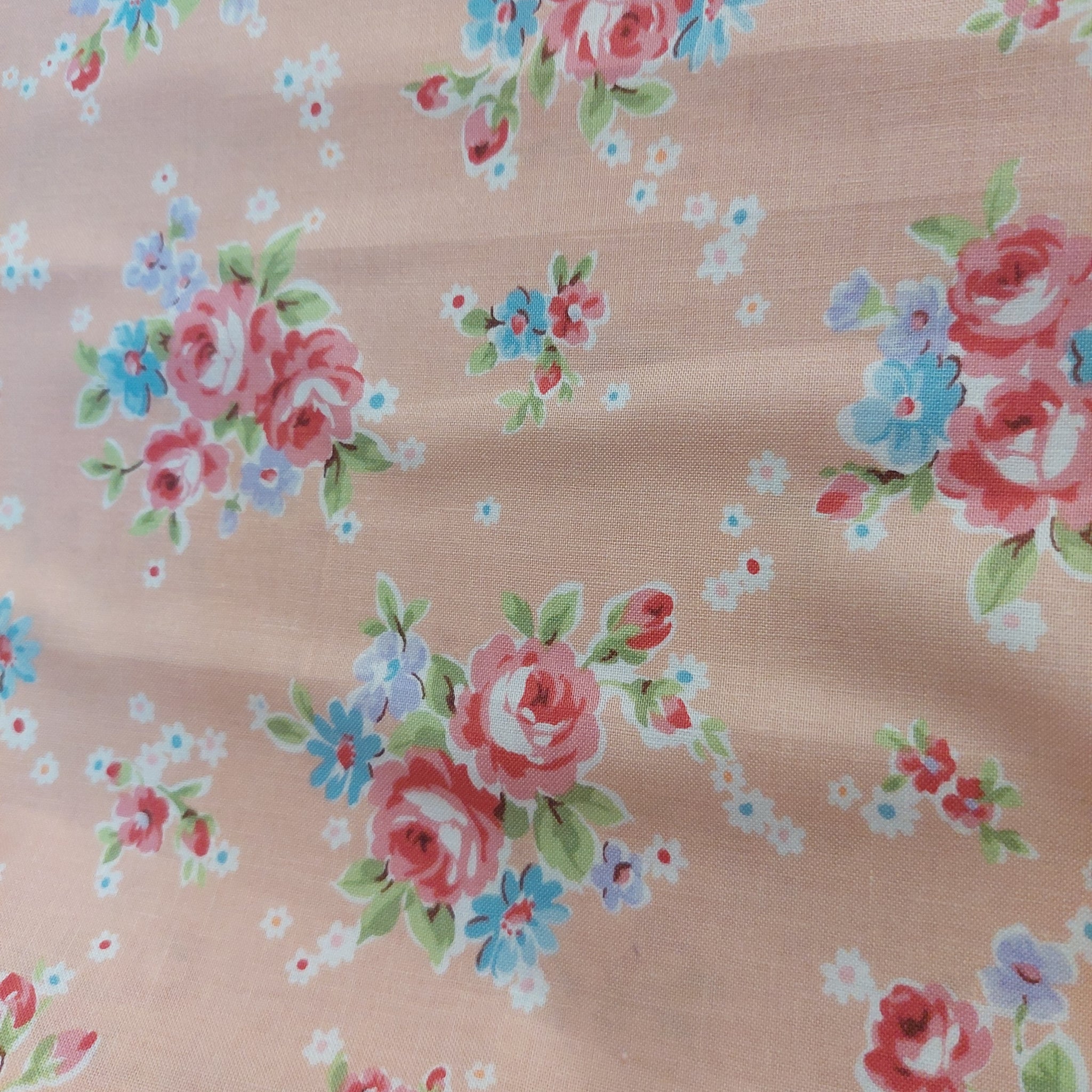 Yuwa cotton fabric  Roses on Yellow 819958B Roses on a Peach background