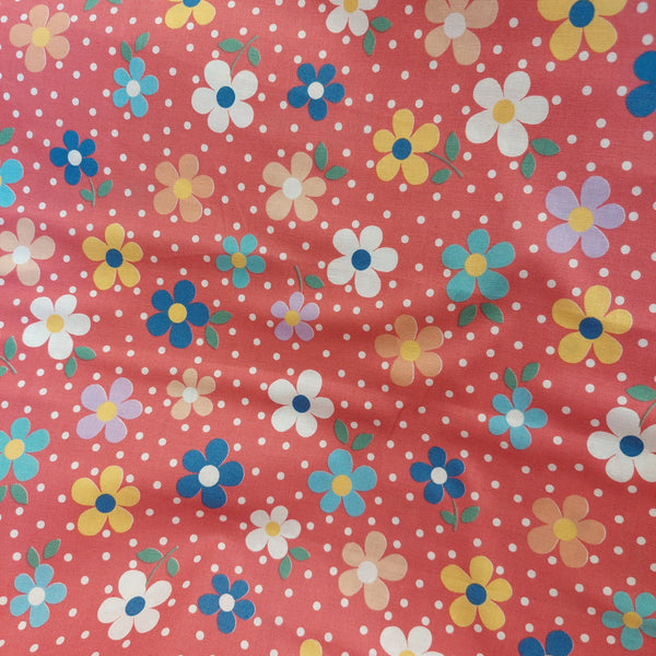 Yuwa cotton fabric Daisy Flowers 819960D Daisies on Red